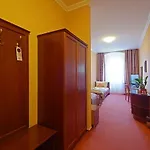 U Leva Hotel