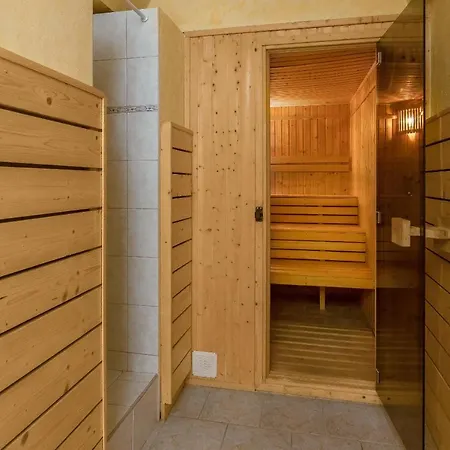 乌列娃酒店 酒店 3*