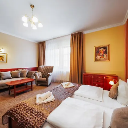 酒店 乌列娃酒店