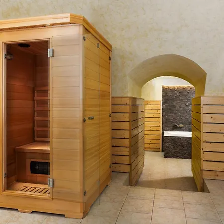 酒店 乌列娃酒店 3*