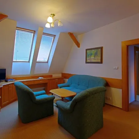 U Leva Hotel