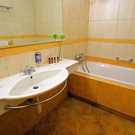 乌列娃酒店 酒店 3*