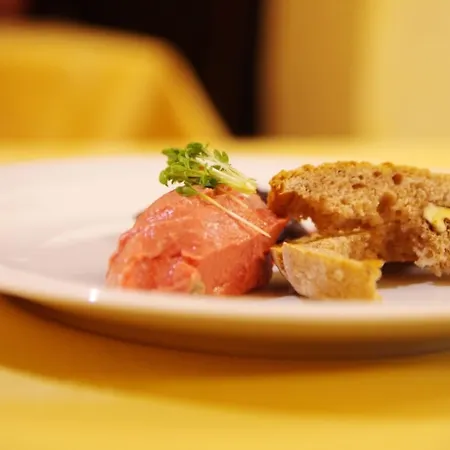 乌列娃酒店 3* 勒沃卡