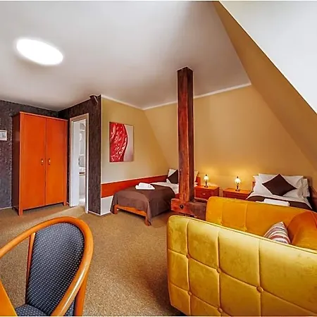 U Leva Hotel 3*