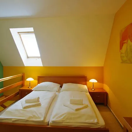 乌列娃酒店 勒沃卡